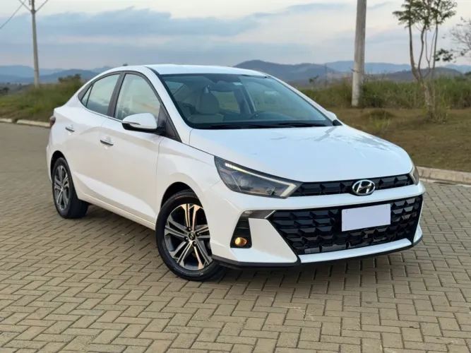 Hyundai HB20S Platinum Plus 1.0 TB Flex 12V AUT 2023