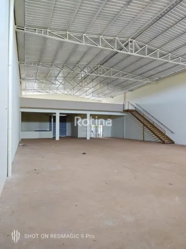 Galpão para alugar, Novo Mundo - Uberlândia/MG - Rotina Imobiliária