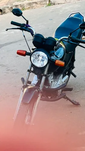 Vendo moto de leilão 