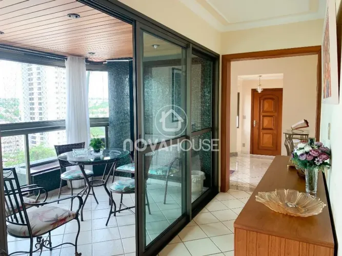APARTAMENTO COM 3 DORMITÓRIOS À VENDA, 241 M² , CENTRO