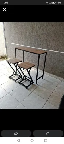 Mesas e banquetas