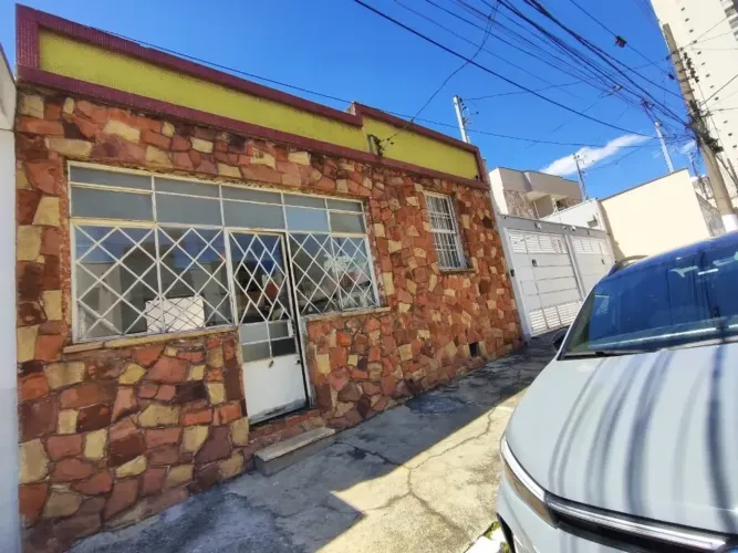 Casa Antiga em Oportunidade na Mooca