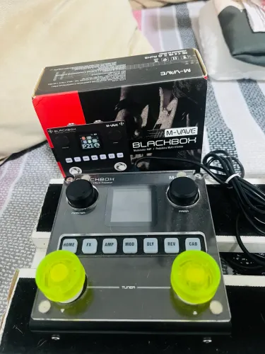 Pedaleira Black Box