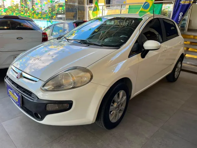 Fiat Punto Attractive 1.4 Fire Flex 8V 5P 2016