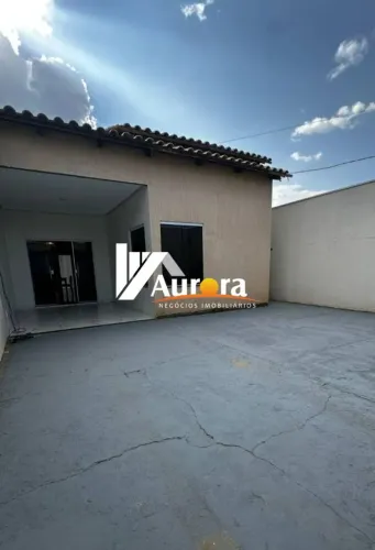 CASA Á VENDA- RUA 04