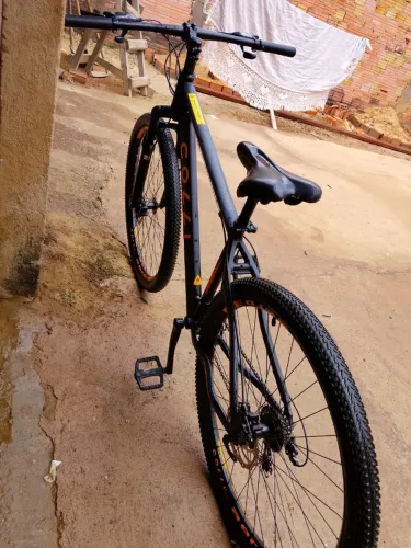 Bicicleta em ótimo estado de conservação