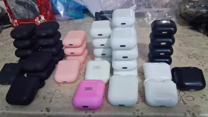 Fones de ouvido Bluetooth Novos- Temos vários.