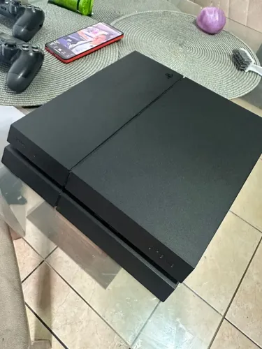 Ps4 Slim ótimo estado
