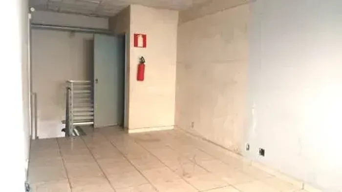 Loja para aluguel tem 42 metros quadrados em Floresta - Belo Horizonte - MG