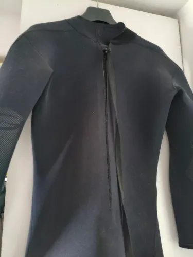 Roupa de mergulho Seasub abertura traseira 5mm muito nova