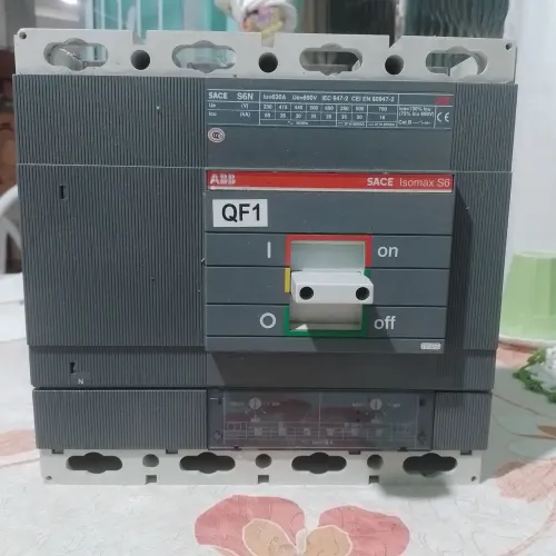 Vende-se  disjuntor  sace isomax s6 750 amp