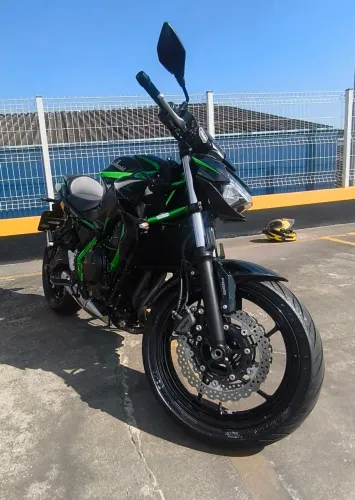 Kawasaki Z650 Energy ABS e controle de tração KTRC 3000km rodados