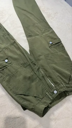 Calça cargo verde