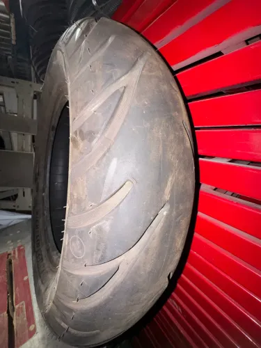 Michelin Commander III Cruiser 170/80-B15