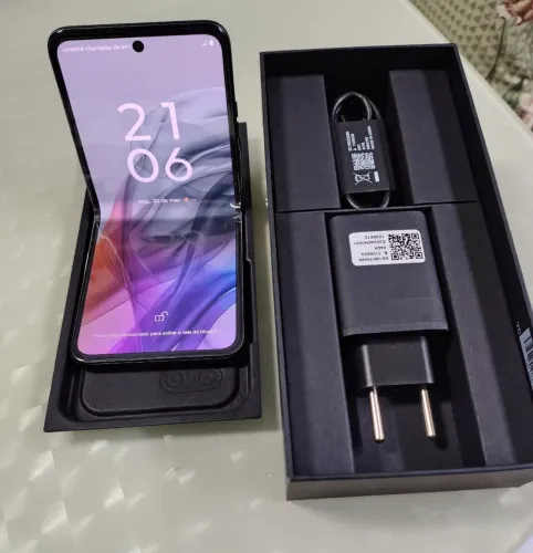 MOTOROLA RAZR 50 5G 12 GB 512 RAM