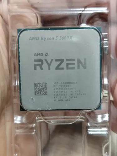 Processador AMD Ryzen 5 3600X (AM4) - Na Caixa c/ Cooler Original