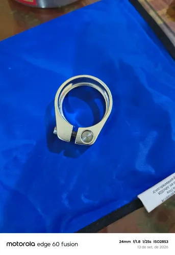 Abraçadeira em alumínio 34.9mm para canote 31.6mm
