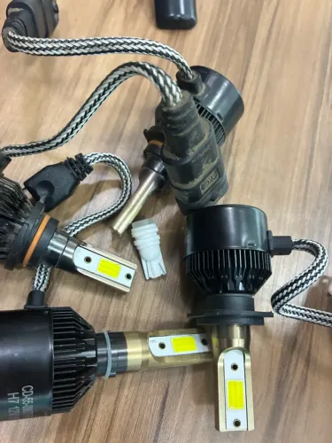 Lâmpada full Led com farol de milha