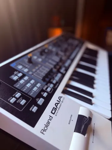 Roland Gaia SH-01