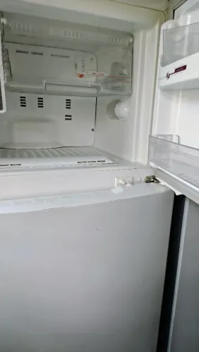 Geladeira usada em bom estado