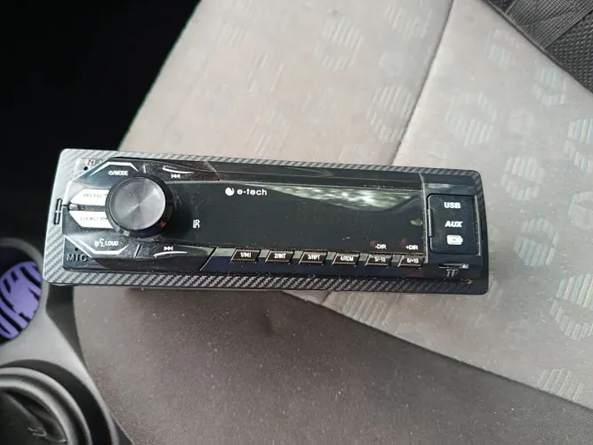 Rádio bluetooth automotivo