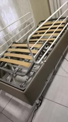 CAMA HOSPITALAR MOTORIZADA