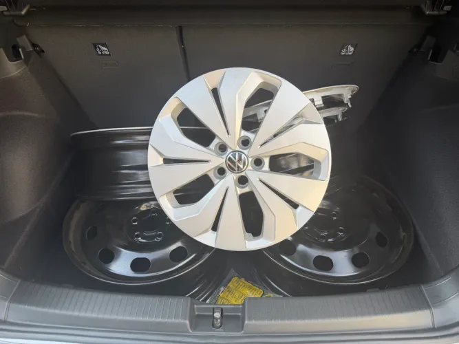 Rodas T Cross Aro 16 com calotas - Original VW 