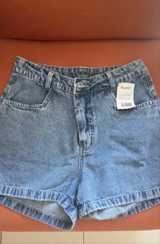 Short jeans