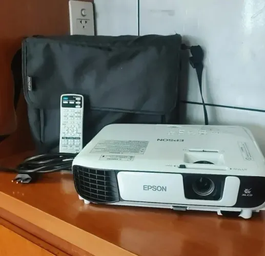 Projetor Epson Powerlite S41+ H842a 