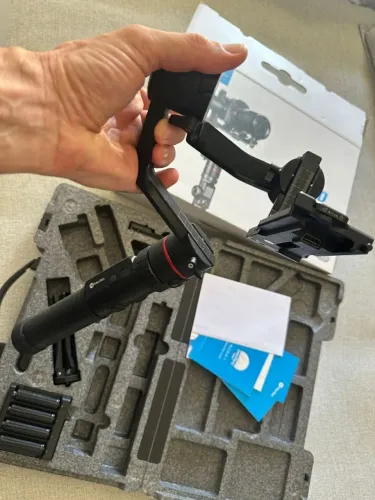 Estabilizador profissional - FeiyuTech AK2000 (retirar peças)