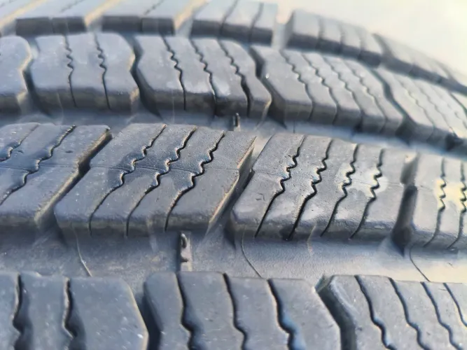 4 pneus 265/65R 17