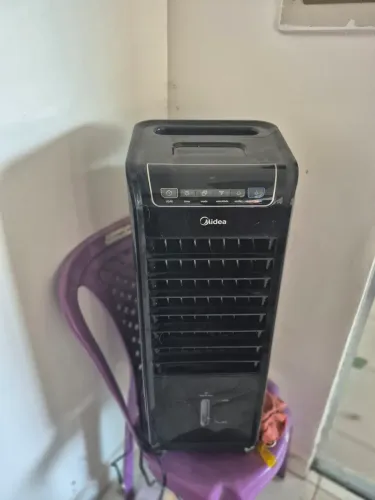 Vendo esse ventilador e imudificador semi novo midea