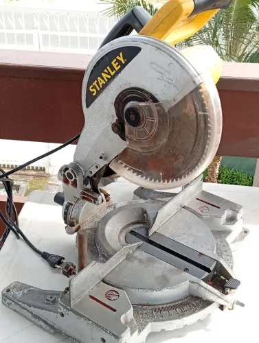 VENDO SERRA MEIA ESQUADRIA STANLEY 10pol 1500W