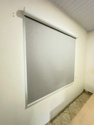 Cortina Rolô com blecaute sob medida