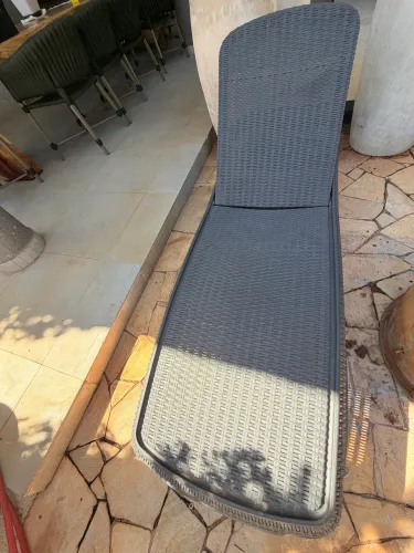 Espreguiçadeira de piscina