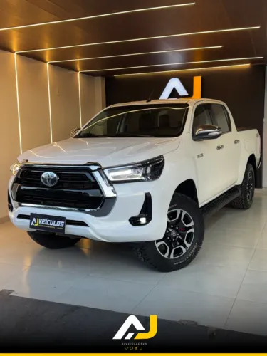Toyota Hilux CD SR 4X4 2.8 TDI Diesel Aut. 2017