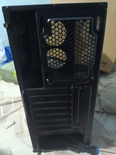 Vende-se gabinete,headset e fonte novos nunca foi usado