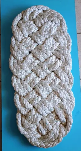 Tapete macramé, feito em Corda de 35mm tamanho 80cm x 36cm