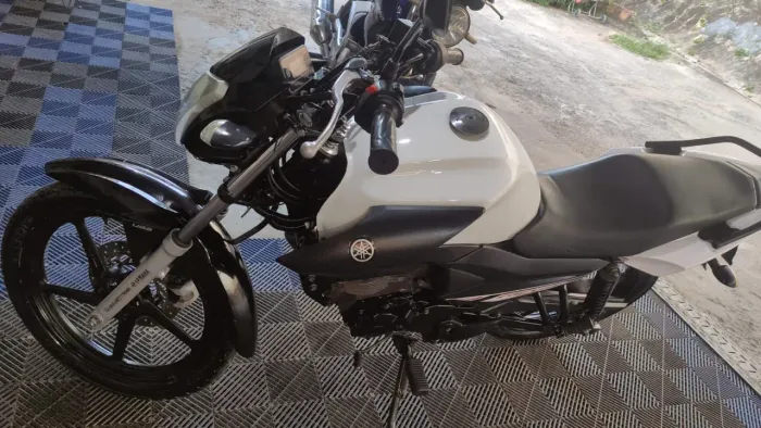 Yamaha Factor 150cc branca 2022