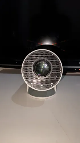 PROJETOR LED SEMI-NOVO