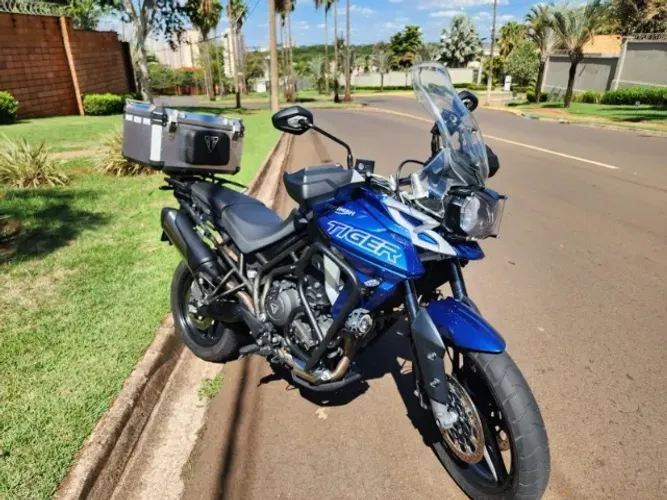TRIUMPH TIGER 800 XRX 2019 - OTIMO ESTADO - ESTUDO TROCA