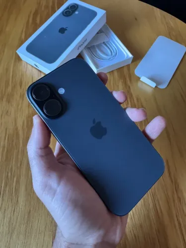 iPhone 17