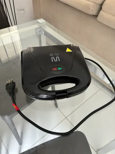 Sanduicheira Multi 220v 750W
