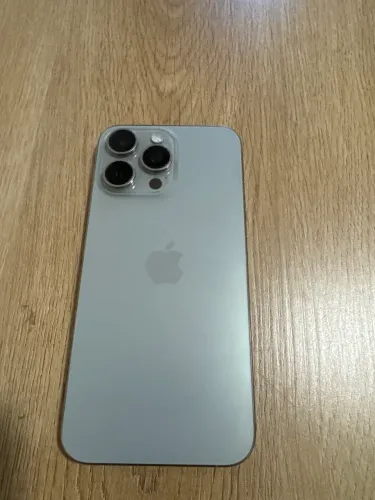 Vendo iPhone 15 pro Max 256 ou troco por Pc