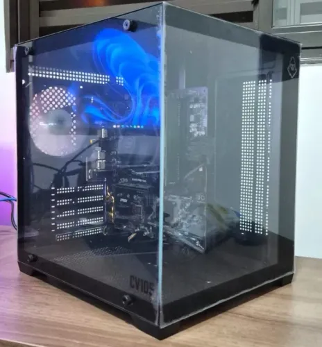 CPU i3 8100, 8GB de RAM, 480GB SSD