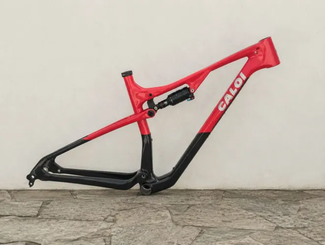 Quadro Caloi Full Suspension carbono 17