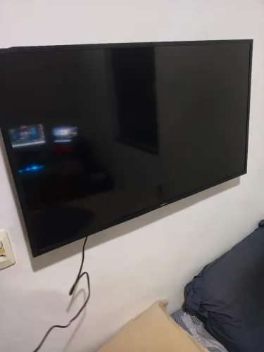 Televisão Samsung 43 polegadas quebrada