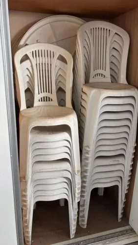Cadeiras e Mesas de Plástico para Festa
