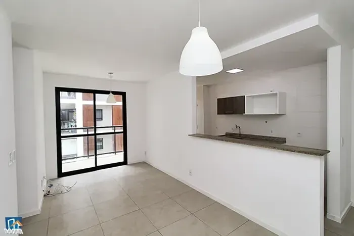 Apartamento com 3 quartos para alugar, 69 m² por R$ 2.300/mês - Brise Clube Condomínio - T