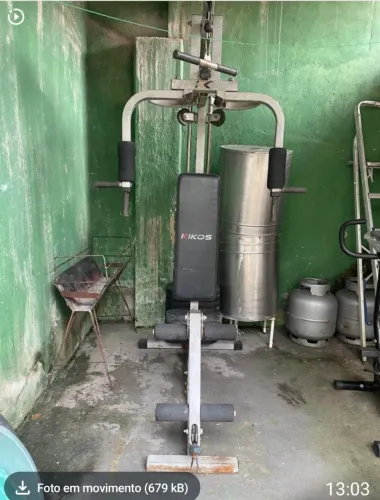 Aparelho de musculação 